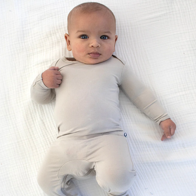 Can Newborns Wear Footie Pajamas? gunamuna