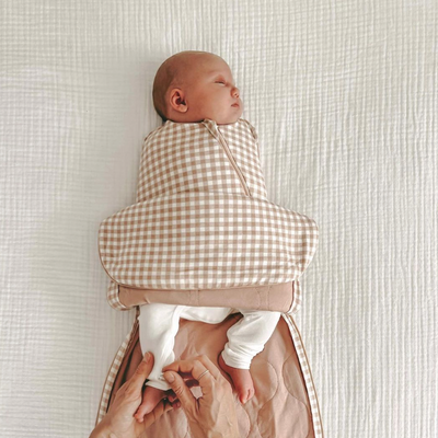 What Is the Best Swaddle for Easy Diaper Changes?