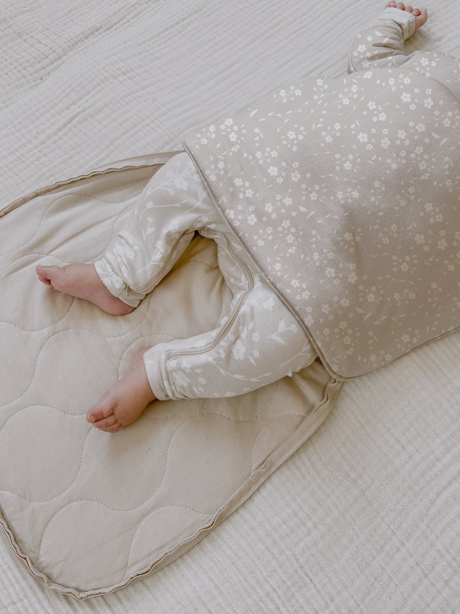Long Sleeve Transitional Swaddle Sack - Magnolia / 1.0 TOG