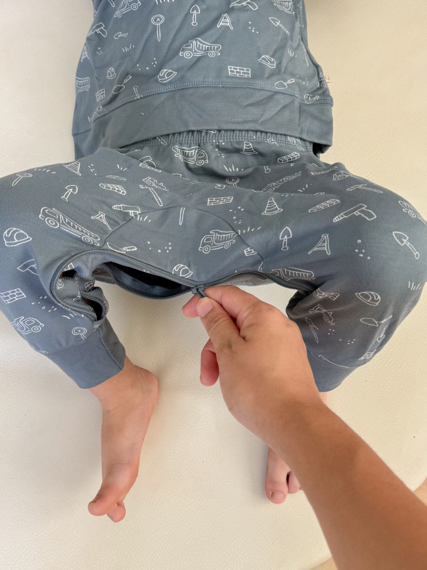 Fleece Sweatsuit - Construction