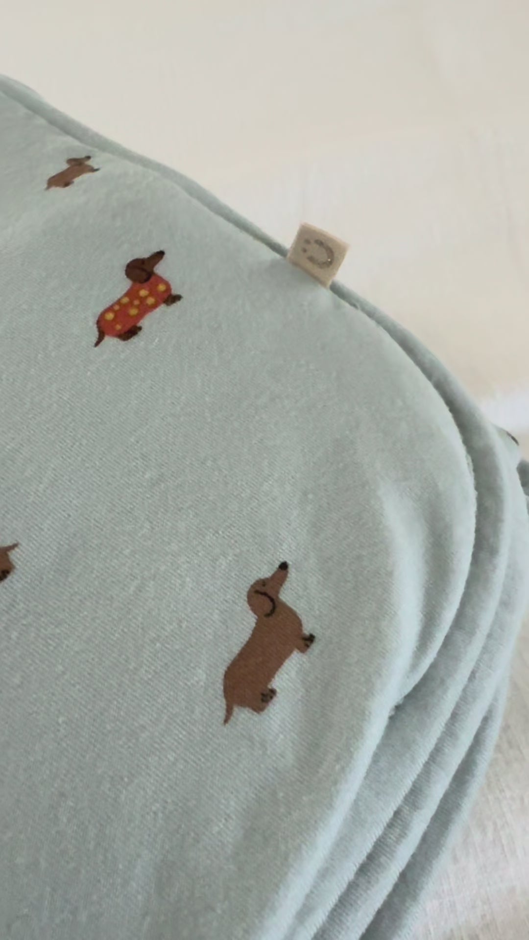 Cloud Blanket - Woof / 2.5 TOG