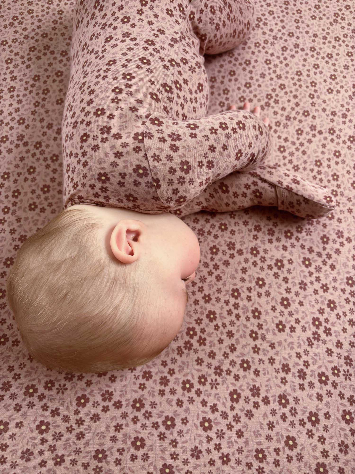 Crib Sheet - Petals