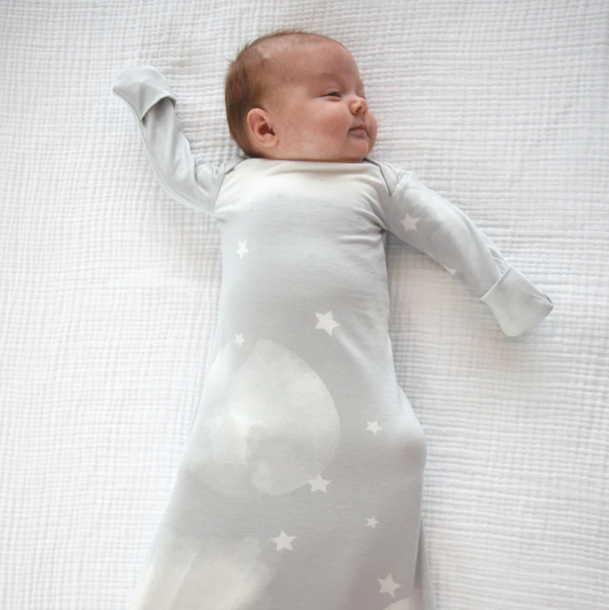 Are Gowns Good for Newborns?