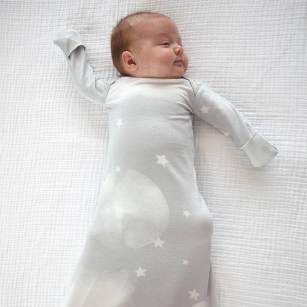 How Long Can a Baby Wear a Newborn Gown gunamuna