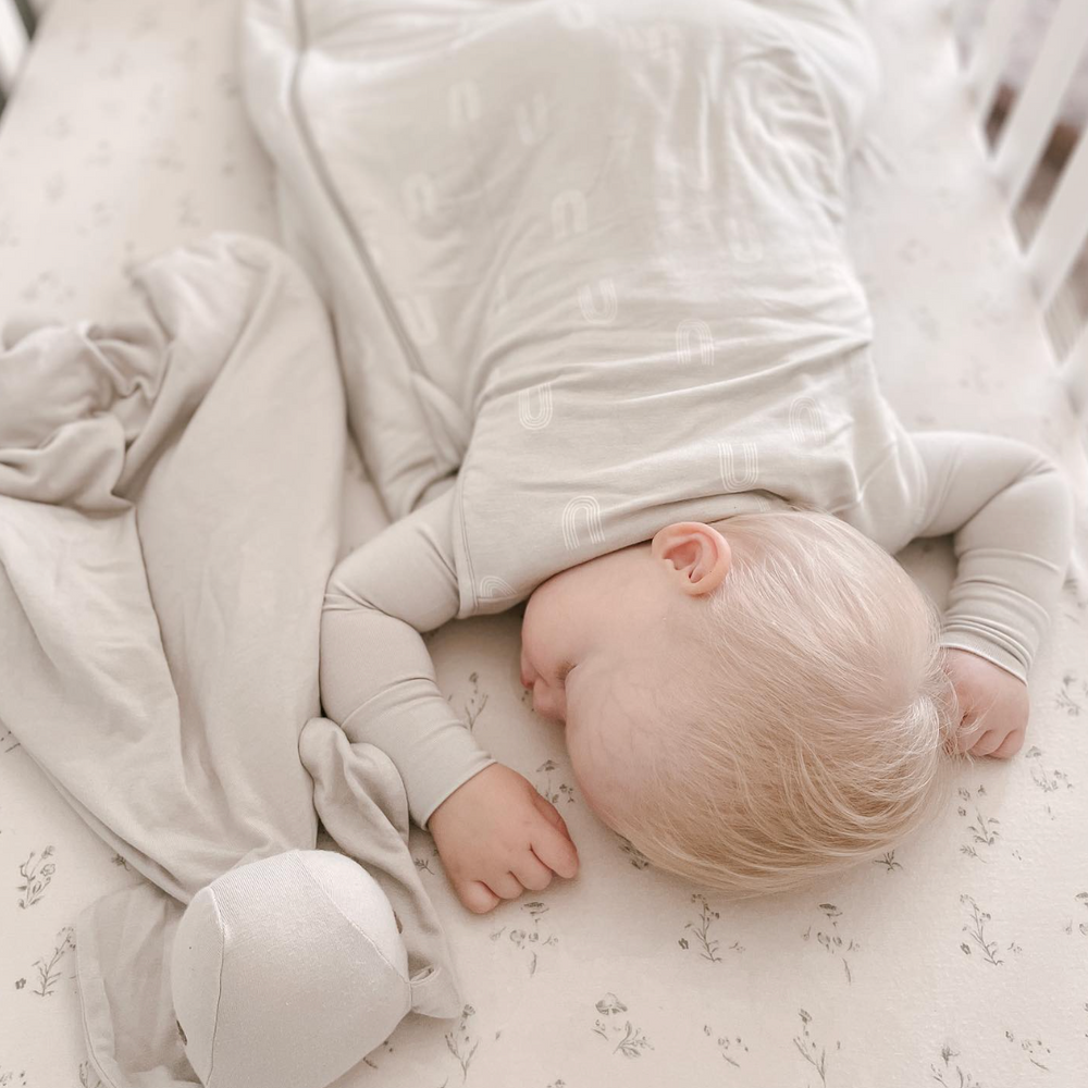 What Should They Wear? How to Dress Baby for Sleep