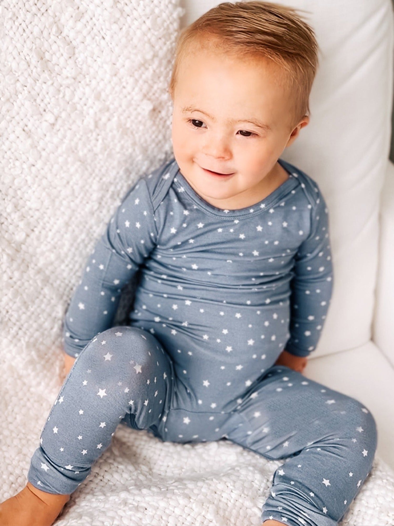 Dream Denim Blue Convertible Footie Pajamas | günamüna