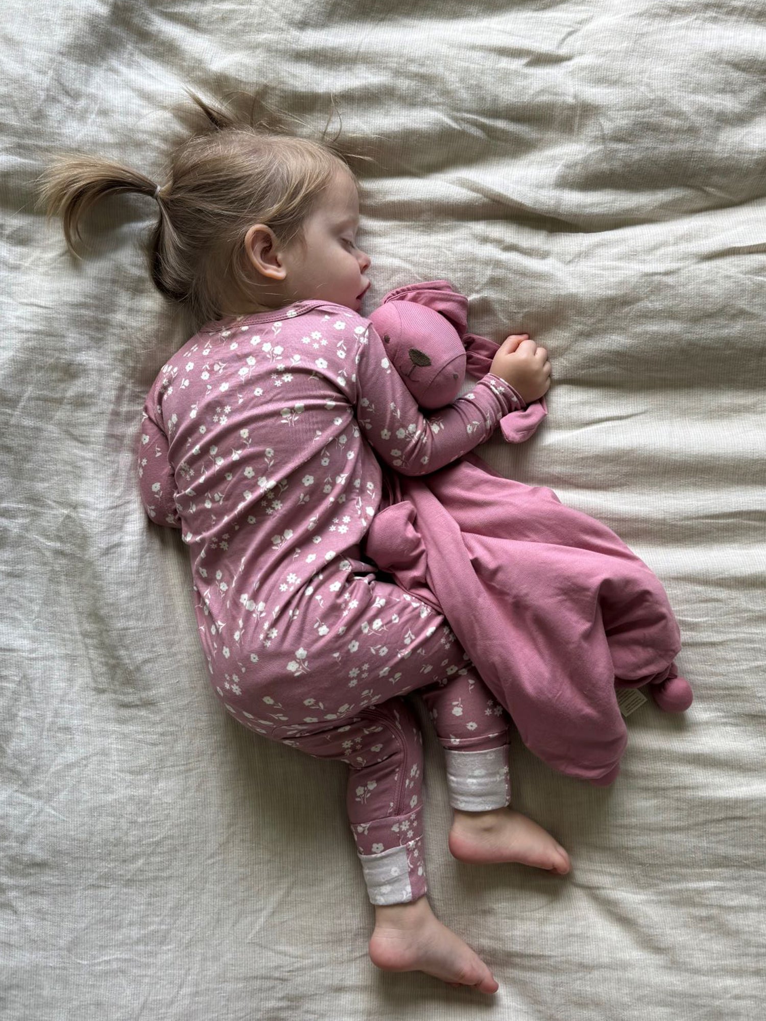 【希少】Pajamamoon パジャマムーン　ローチェアー　リューニョン柄　2脚 Mini Floral Baby Pink Convertible Footie Pajamas | günamüna