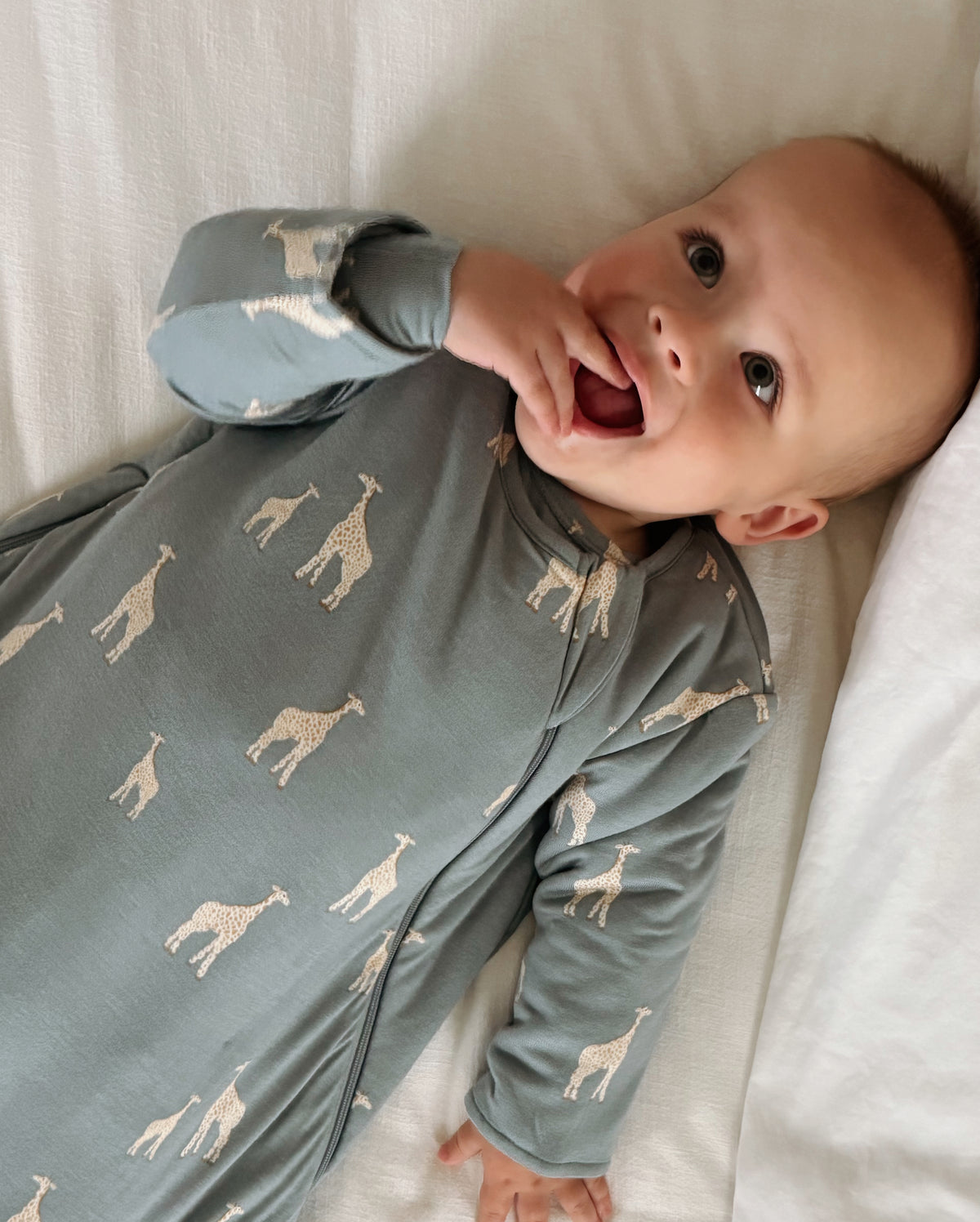 Long Sleeve Sleep Sack - Giraffe moss / 2.5 TOG