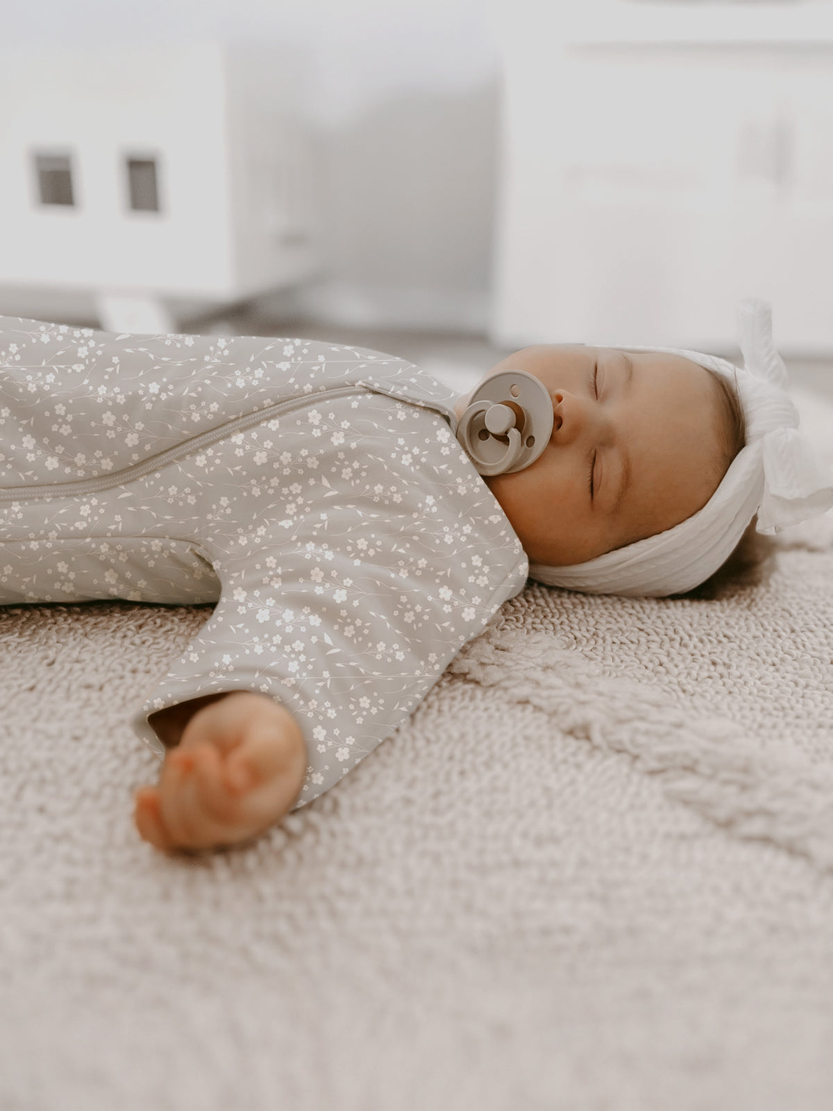Long Sleeve Transitional Swaddle Sack - Magnolia / 0.5 TOG