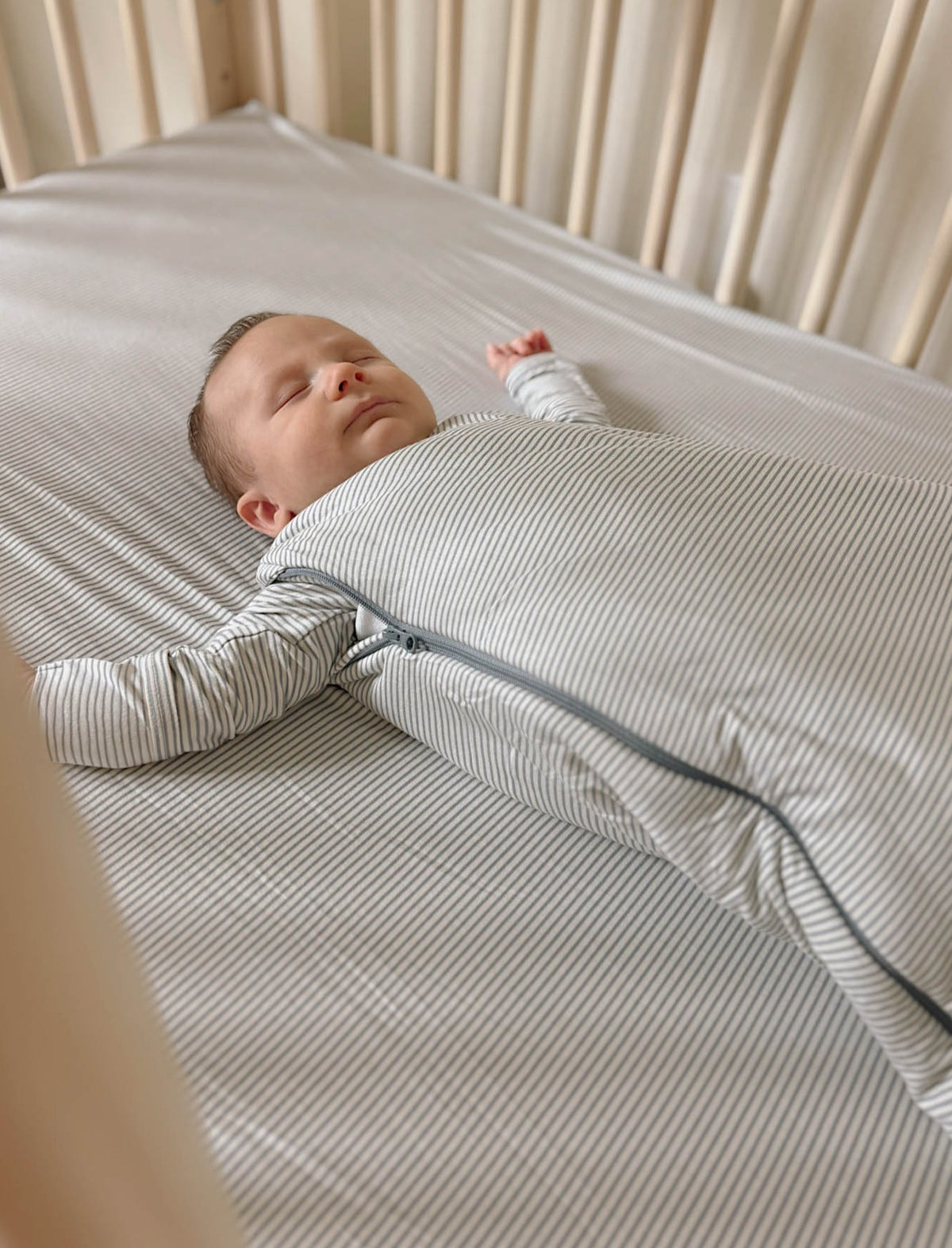 Crib Sheet - Blue stripe