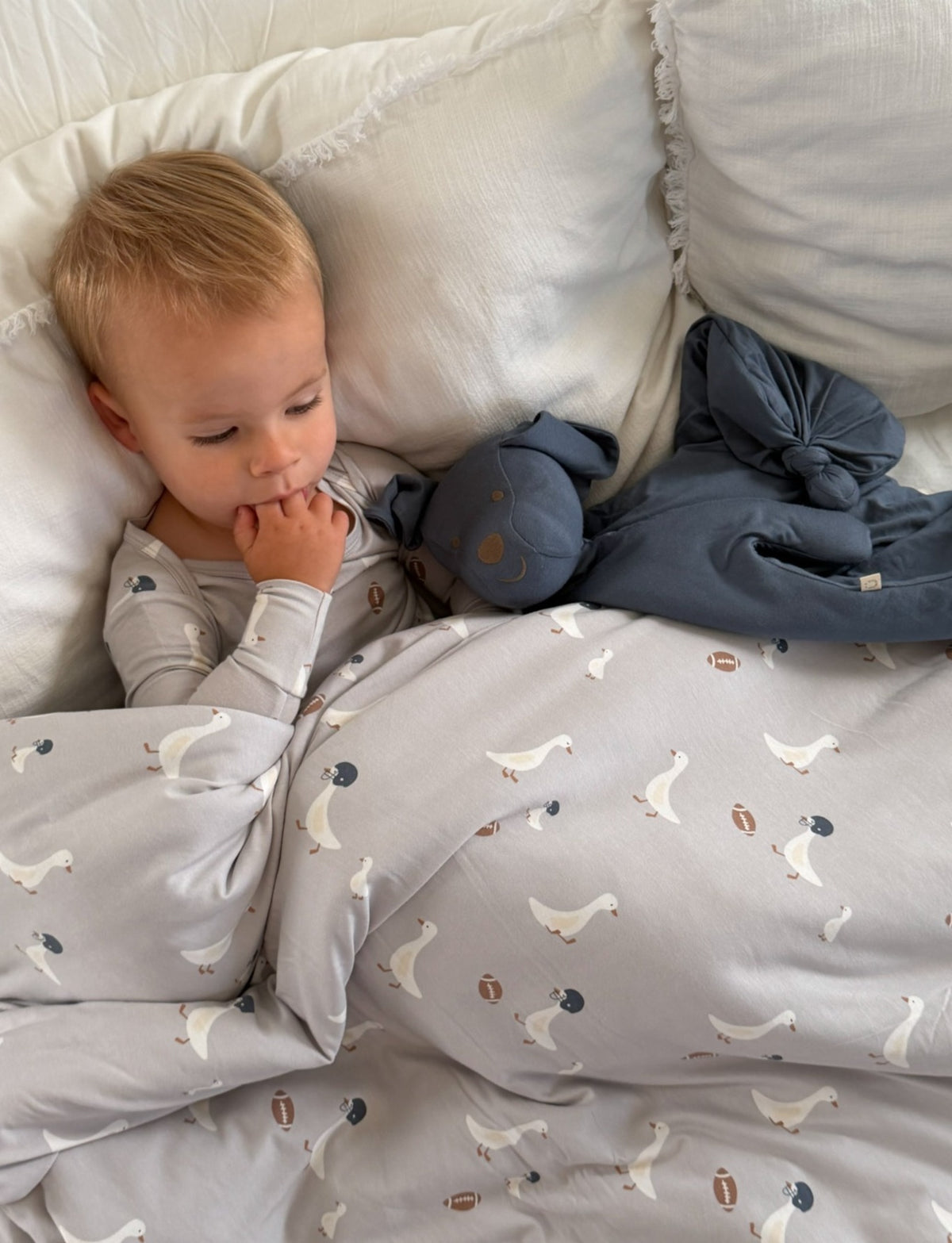 Twin Cloud Blanket - Football Goose / 1.0 TOG
