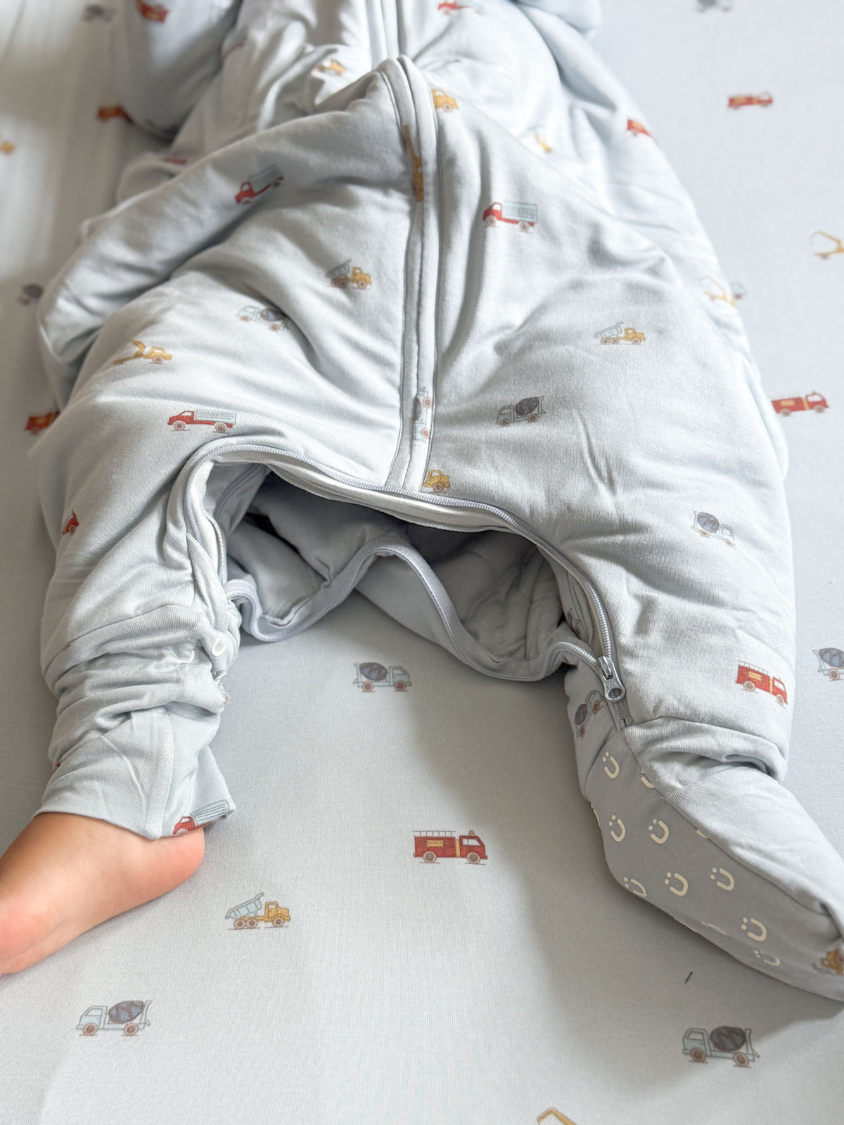 Long Sleeve Footie Sleep Sack - Working / 2.5 TOG