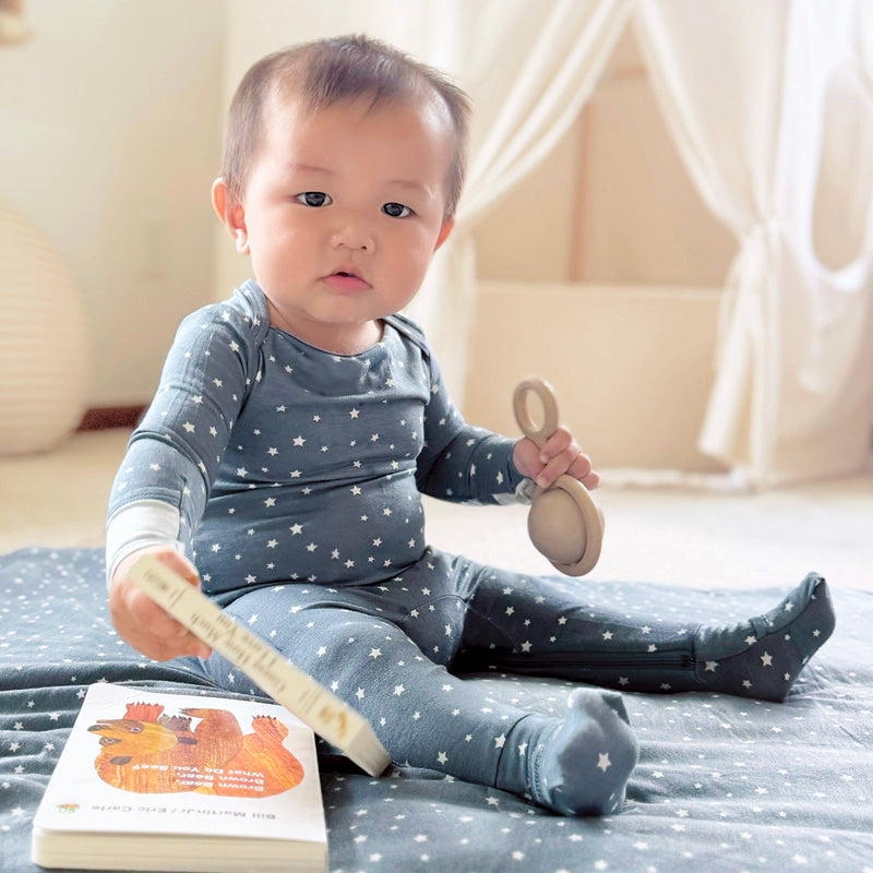 Dark blue star-print convertible pajamas, long sleeves and footed legs